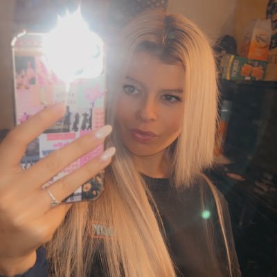 alyssabernier11's profile picture. don’t worry bout it sweetheart