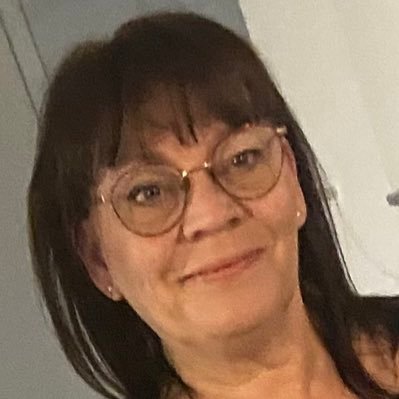 Kaakkois-Suomen Kokoomuksen toiminnanjohtaja, jolla on elämää kohtaan aina nälkä ja koko ajan jano. Pohjaton rakkaus kansallisihme Imatraan 🩵