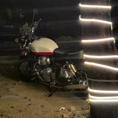 DK_1627's profile picture. STOCK MARKET ENTHUSIASTIC 📈📉

🃏Karma never loses your address.🎭