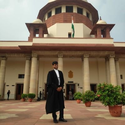 Youth leader @yuvahallabol 🇮🇳|| Advocate|| Faculty of Law,DU|| KVian