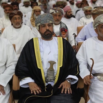 خريج جامعة السلطان، تخصص الإدارة #تعلم ومن ثم تكلم،،،