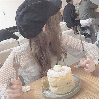 19歳/157㎝/アイドルの卵/Fカップ💕
大人の関係に興味あります🍩
フォローでDM返します✨