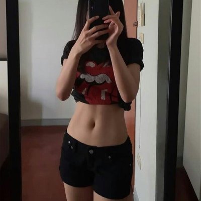 10代/155cm/ごはん屋さん/Cカップ💕
男の人と出会いがないので始めちゃいました💘
フォロバでおむかえいきます✨