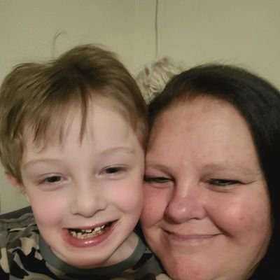 living my best single mom of 2 kids. I have 4 grandchildren and do my best everyday to do what I can to help.