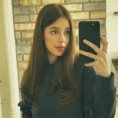 liza_awwww's profile picture. 