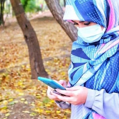 نیمچه نقاش و عکاس و اهل قلمِ عاشق:)
متاهل ♥️💍