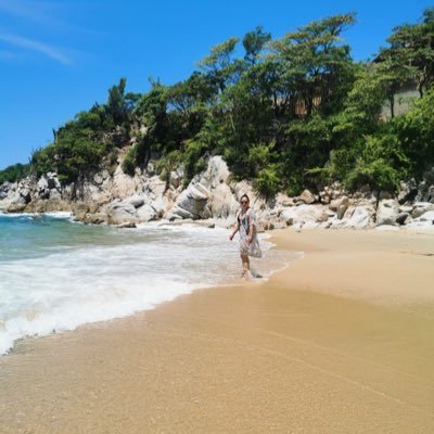 moonfayry's profile picture. Y asi soy YO.
Irreverent, imprudent, obsesiva, intensa, exagerada y hasta algo dramatica, también soy dulce, femenina, impecable e inteligente, ❤ ser kien soy