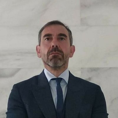 Director Adjunto Dpto Admisiones #NascorFormación.
Apasionado de la #FormaciónProfesional #OrientaciónLaboral.
Aprendí #MarketingDigital en #AulaCM