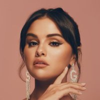 Selena Gomez ( @selenagomez ) Twitter Profile