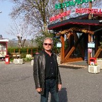 Hude (@hude93627507) 's Twitter Profile