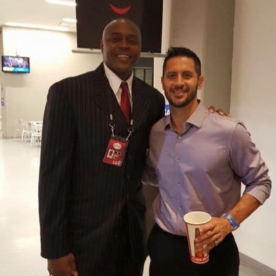 Ex jugador profesional de basquetbol, jugó en Grand Canyon University. entrenador de basquetbol.