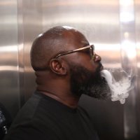 connoisseur of fly sh*t (@thr3e10) 's Twitter Profile