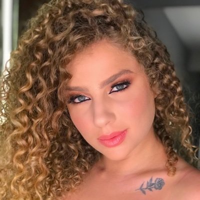 instagram: lariffr