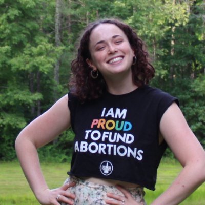 comms @reproequity_now, wandering jewish bartender, #NHPolitics gal. #blm. hates cops and prisons, loves birds + abortion🦅🌈