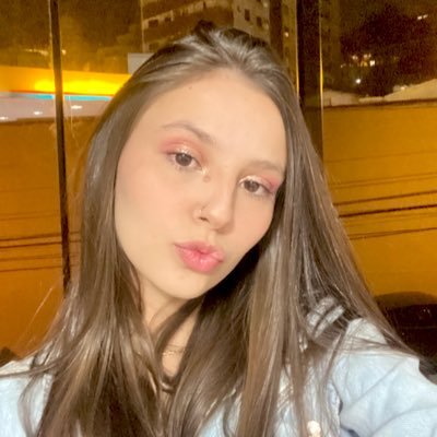 juliasoaressl's profile picture. 💜✨