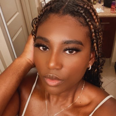 cymcymma's profile picture. I take flights sometimes ✈️