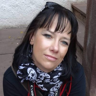 peggy_thiel_'s profile picture. 