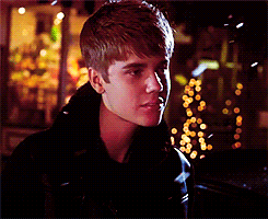 #Belieber :)I love Justin Drew Bieber♥B.I.E.B.E.R=Believe In Everything Because Everything's Reachable♥Razão de vida: @justinbieber .Donas: Ariel e Roberta