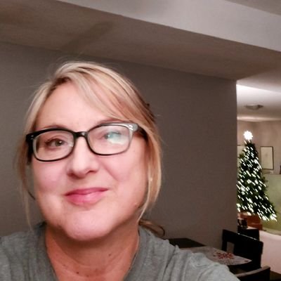 pbibster's profile picture. Seeker of truth, and coffee!