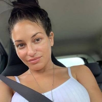 lollySarah2's profile picture. 