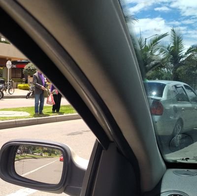 Empresa de suministros oficina, papelería, tecnología y empaque, venta de SOAT para carros y motos.