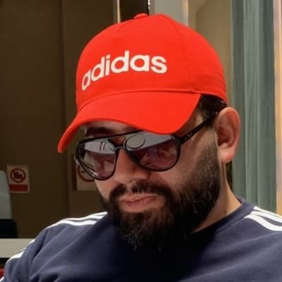 Soy una rara combinación entre ser buena onda y vete alv.