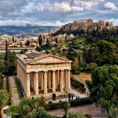 Atheneum_82's profile picture. Analista em construção