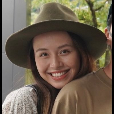 anris_dailyblog's profile picture. 