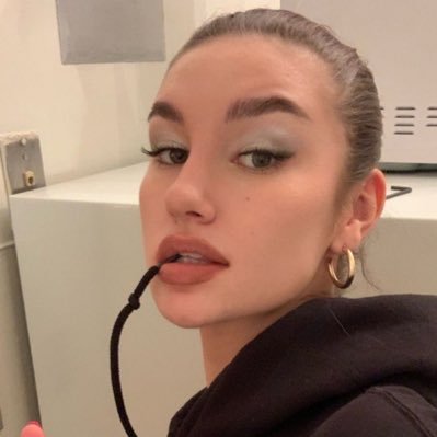 sweetberrezia's profile picture. 