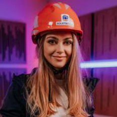 Linda_Anderson5's profile picture. fight against stereotypes 💪💪💪
woman at work
construction engineer 🦺👷