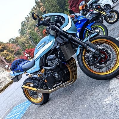 広島でz９００rscafe乗ってるオッサンライダーです！
出身は長崎で、広島歴3年！
バイク乗りの方ツーリング行きまょー(^^)