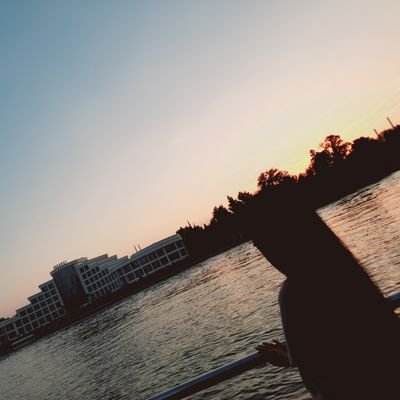 ﷲ♥️
Главное в жизни Остаться человеком.
👑♑👑