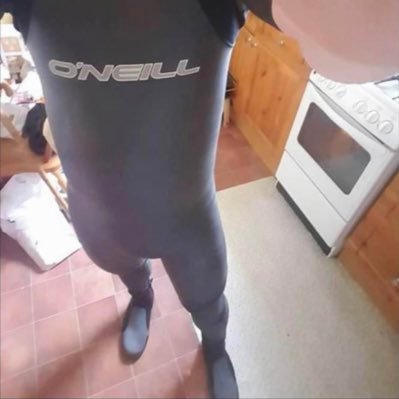 gay bottom into rubber , Lycra, ballet guys ballet tights , dance belts , wetsuits, cycling guys and gear piercings bdsm meet ups for fun / sex ect