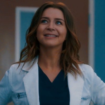 zodiacchild_'s profile picture. con il naso all’insù | mi lamento sempre, a volte rido | she/her 🏳️‍🌈