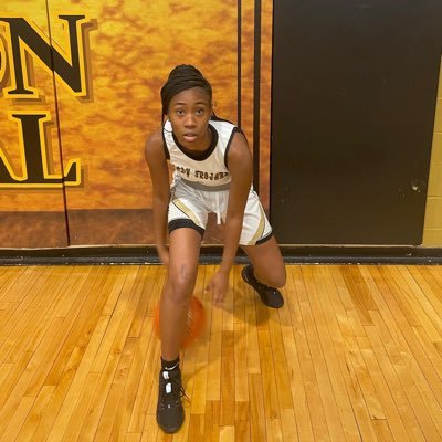 c/o 24’|5’9 SF|MCHS💛🖤|#1🌟