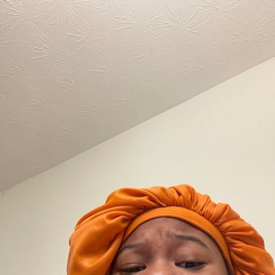 efyaaaa93196686's profile picture. I try not to laugh at my jokes, but we all know I’m hilarious