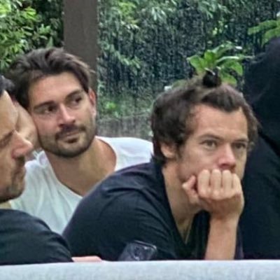 Hello!! Here is everything you need to know about Harry and Brad!
All the love x 🖤 #bradrry 💚