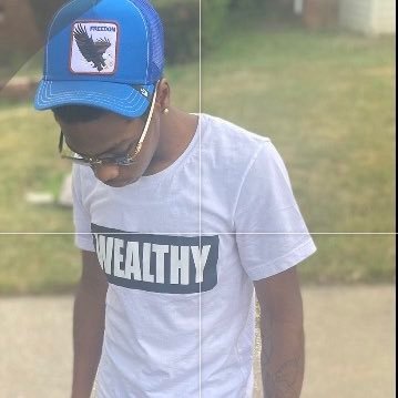 I’m straight bro so don’t come on my page wit no gay shit but for the woman welcome to a freak show u more than welcome to join 💦🐱🍆
