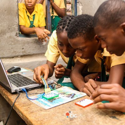 Clintonel Innovation Centre (CIC) is Nigeria’s first Makerspace, a technology capacity building centre.

We empower young people to develop indigenous products.