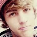 Faço de tudo só pra ver um sorriso no rosto de alguem importante pra mim , msn : Christian.Lima144@hotmail.com.br