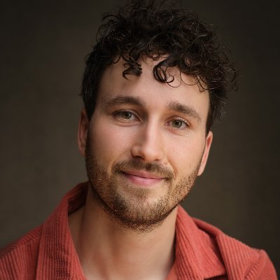 ArnovanZelst's profile picture. London-based actor, he/him 🏳️‍🌈. Please don't call me Arnold xx