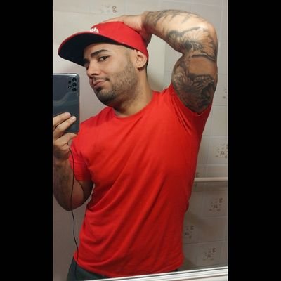 No Colaboraciones con gente sin contenido 🙅//Tipo Oso 🍆20cm de Verga Gruesa// Interesados en servicios 📫📩 (Encuentros pagados). #NoGrupoDeTelegran
