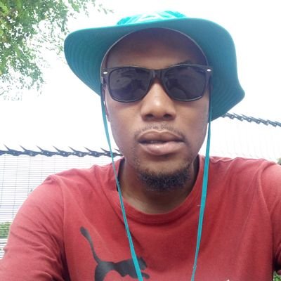 JUST A SIMPLE SWEET GUY FROM UMLAZI TOWNSHIP HUMBLED,HONEST EASY GOING,JUST ENJOYING THE LIFE IM LIVIN.🙂