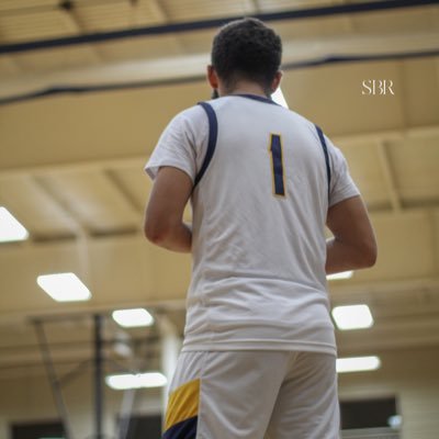 basketball 🏀 6’3 combo guard Juco! keandrenelson2002@gmail.com
