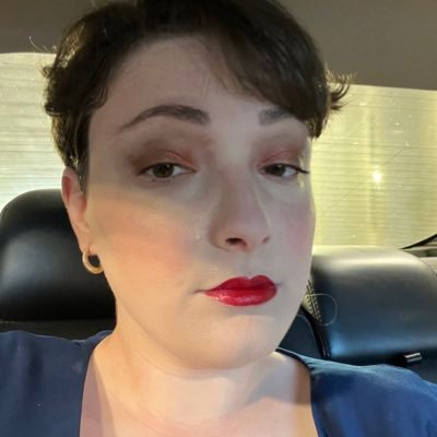 regalreads's profile picture. reader, writer | they/she | words: @TellTaleTV_ (previously @screenrant, @tvfanatic)