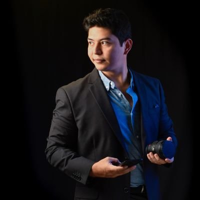 Licenciado en Relaciones públicas y Comunicaciones.

Fotógrafo profesional - Videógrafo - Diseño - Salvadoreño 🇸🇻