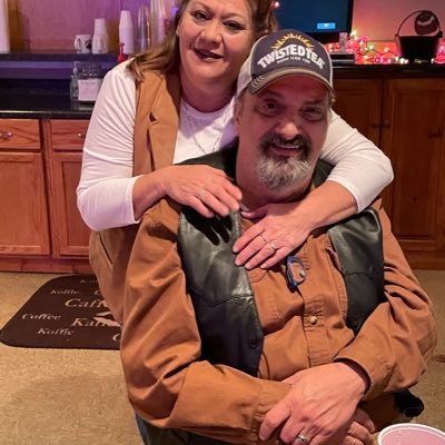 robinlocke17's profile picture. 