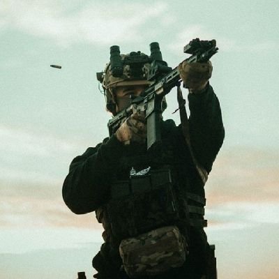 lucasferroni02's profile picture. arts