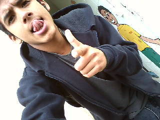 14 anoos, Capricorniano,Sãopaulino, Mt xato,Bricalhão ,deliciosoo u.U ,divertido  ...Quér saber maiis segue aii :P  ¬