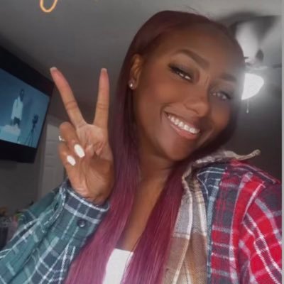 Dallas' Muva 🐣💛| A Beautiful Nerd 👩🏾💻| HBCU Educated x2👩🏾🎓| CompSci Master's Mamí |03112020👼🏾💕